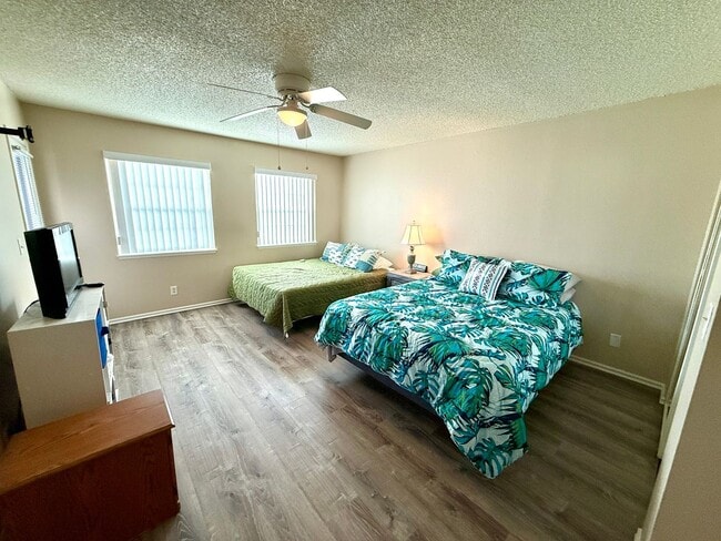 Building Photo - Beautiful Furnished 2 Bed / 2 Bath Condo in Laguna Nueva – Colorado River Living! 1-3 Month Term