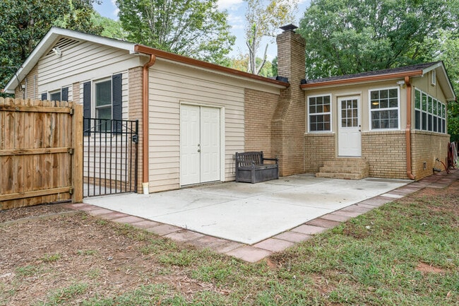 Building Photo - 7332 Kuck Rd