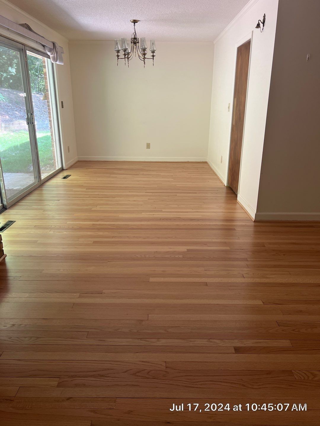 Living Room / Dining Room - 2117 N Lakeshore Dr