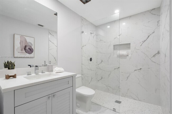 Building Photo - 6900 SW 136th St