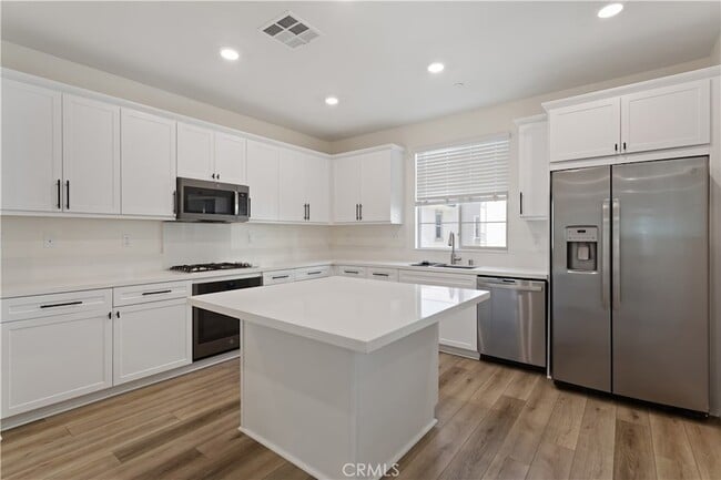 Building Photo - 839 Cranberry Way