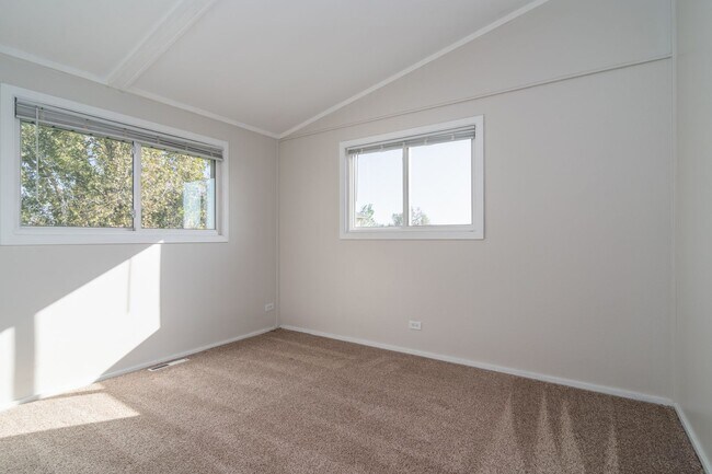 Building Photo - 8197 14th Ave S