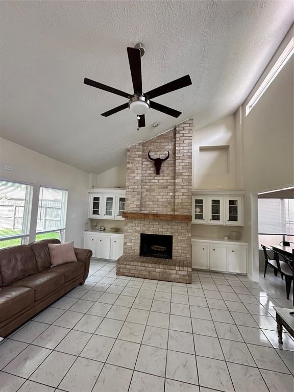 Building Photo - 22735 Indian Ridge Dr