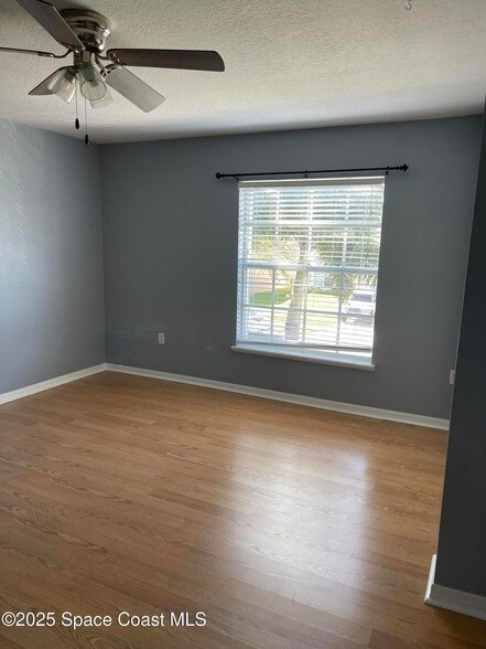 Building Photo - 3072 Chica Cir