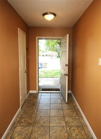 Building Photo - 109 Australia Ct