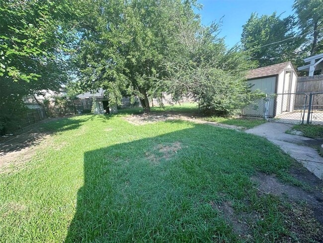 Building Photo - 4605 N Hammond Ave