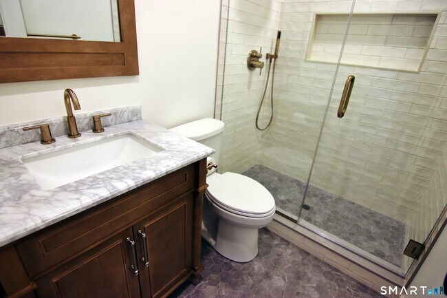 Building Photo - 81 Courtland Ave