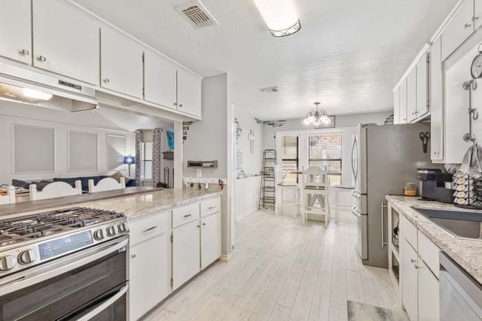Building Photo - 8205 Raintree Dr