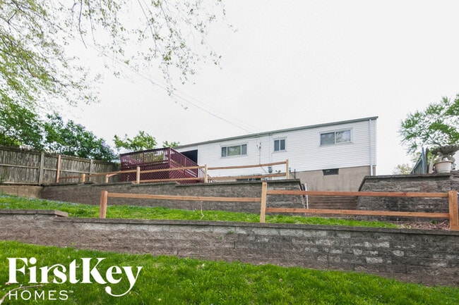 Building Photo - 5180 Carey Ln