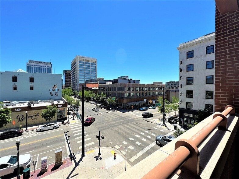 Building Photo - 1112 W Main St