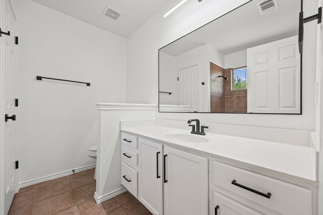 Building Photo - 4501 Whispering Valley Dr