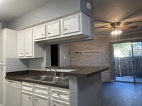 Building Photo - 18800 Egret Bay Blvd