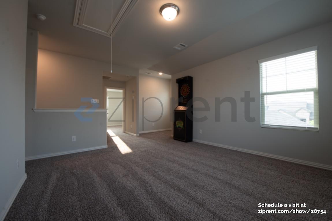 Building Photo - Unit