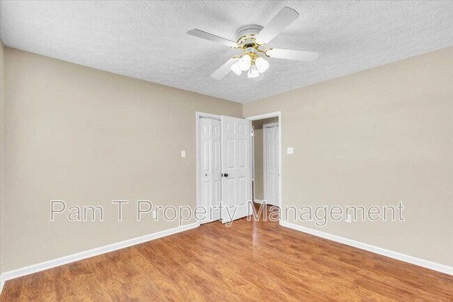 Building Photo - 1013 Reita St