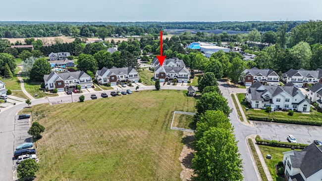 Building Photo - Stunning and Spacious 3 Bedroom 2.5 Bath C...