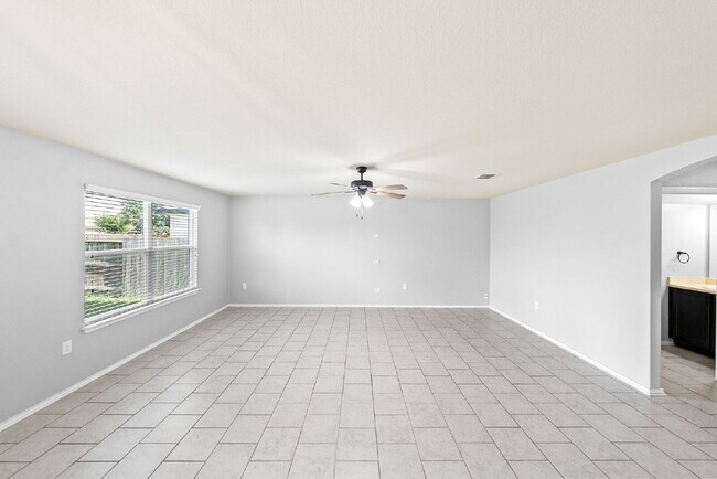 Building Photo - Welcome to The Bowen Floor Plan - 2 WEEKS ...