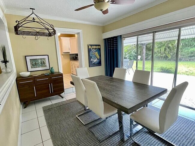 Building Photo - 235 Fordham Dr