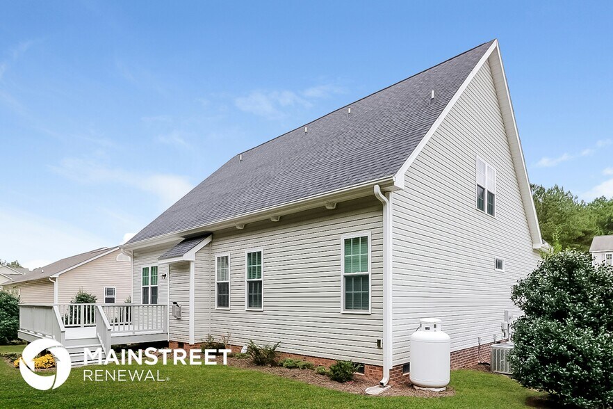 Building Photo - 106 Sequoia Dr