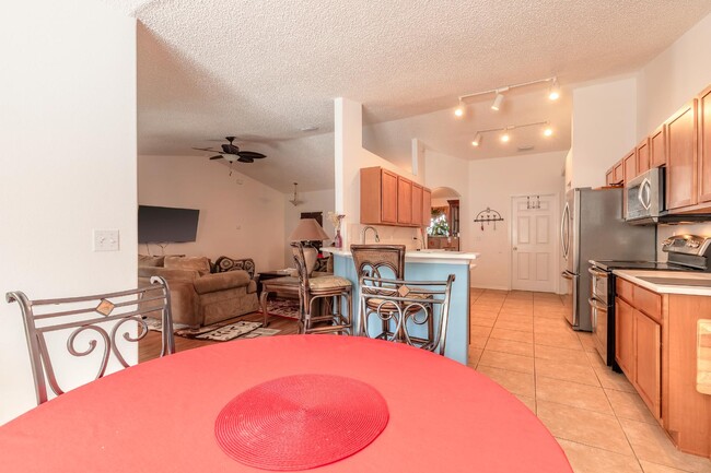 Building Photo - 46 Pickering Dr