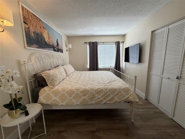 Building Photo - 4735 S Texas Ave