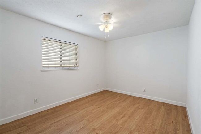 Building Photo - 17415 N Barker St