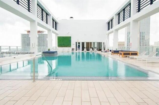 Building Photo - 151 SE 1st St