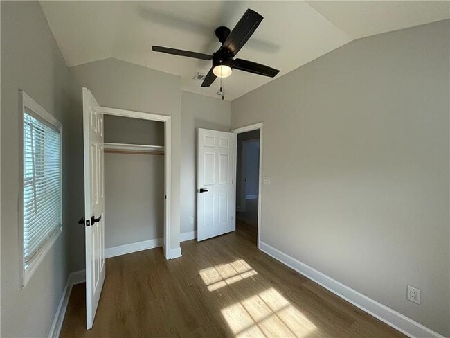 Building Photo - 29 Cornwall St