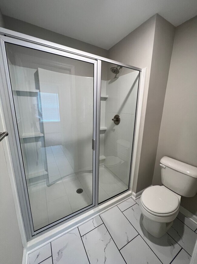 Building Photo - 3BR/2.5 BATH Townhome with Garage & Fenced...