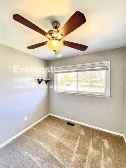 Building Photo - 20550 Blackstone Ct
