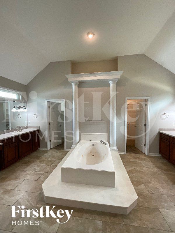 Building Photo - 1656 Turtle Hill Dr