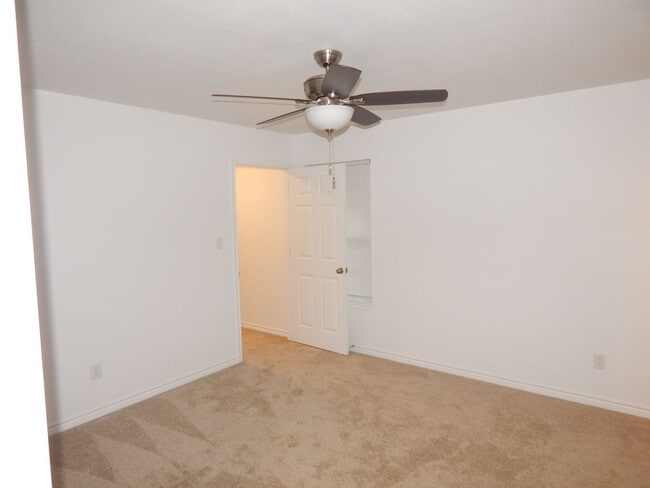 Building Photo - New Construction-Beautiful 3 Bedroom, 2 Ba...