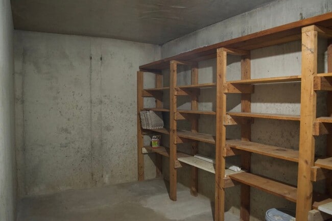 Building Photo - 3 Bedroom House Next To Columbia Regional ...