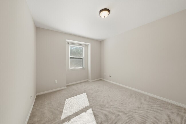 Building Photo - 4208 Greystone Way