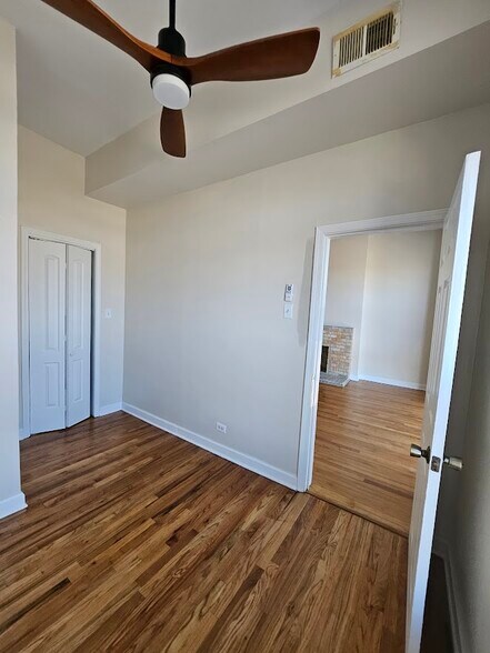 North Bedroom - 2417 W Warren Blvd