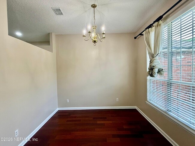 Building Photo - 12856 Chets Creek Dr N