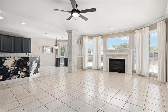 Building Photo - 5997 Sandhill Cir