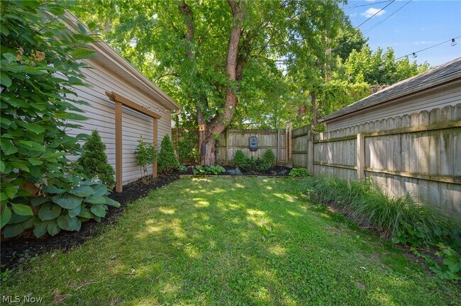 Building Photo - 6511 Fir Ave