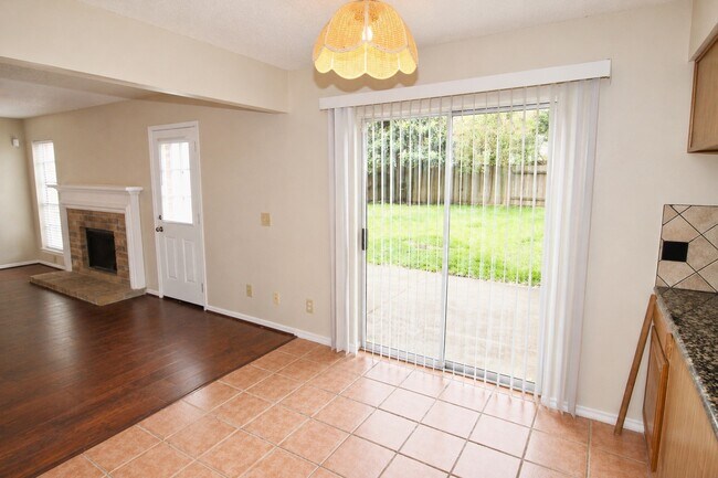 Building Photo - 3331 Oak Branch Ln