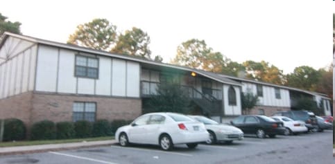 Building Photo - English Village Apartments