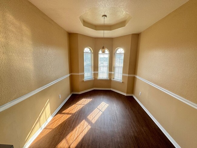 Building Photo - 4607 Shumard Dr