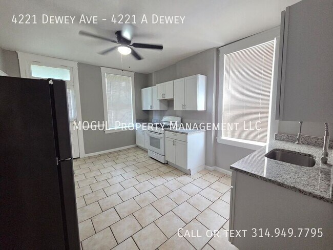 Building Photo - 4221 Dewey Ave