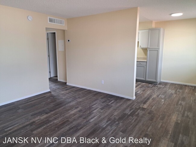 Building Photo - 2 br, 1 bath House - 2508 McCarran St #2