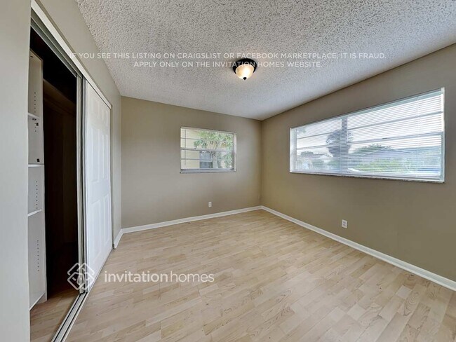 Building Photo - 9019 SW 9th St