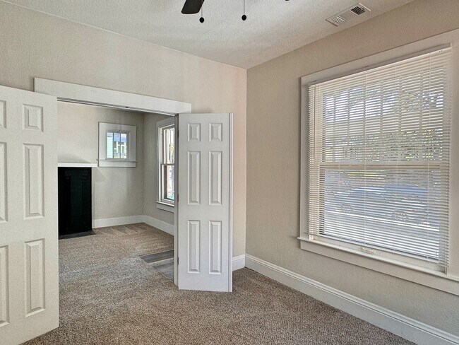 Building Photo - 3250 Meade St