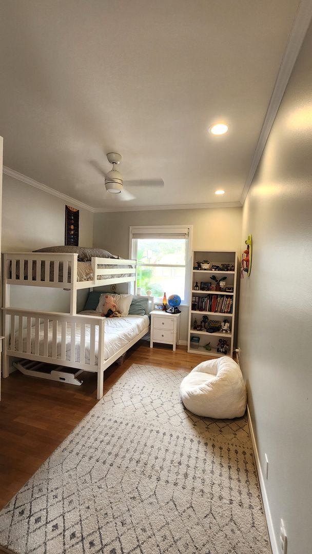 Building Photo - Romancini