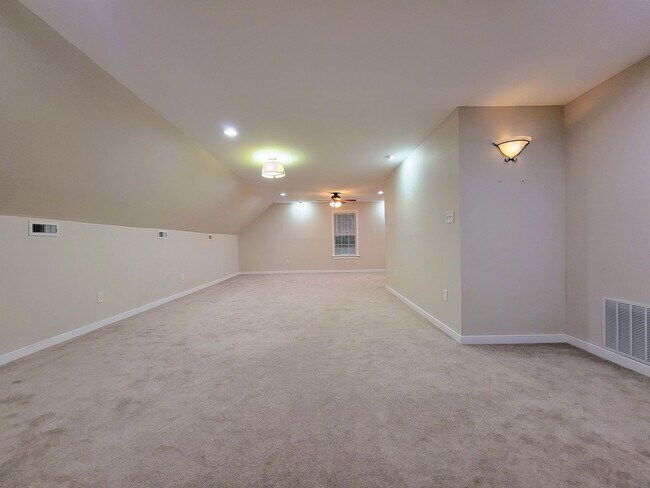 Building Photo - Large contemporary in Birkdale Subdivision...