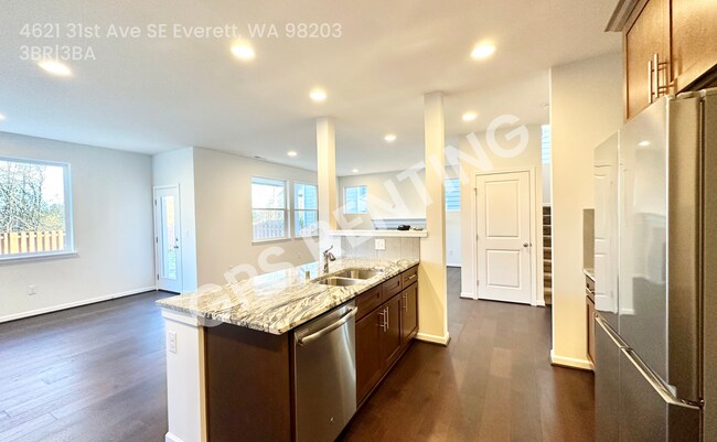 Building Photo - 4621 31st Ave SE