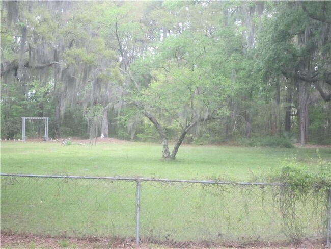 Building Photo - 1112 Dean Forest Rd