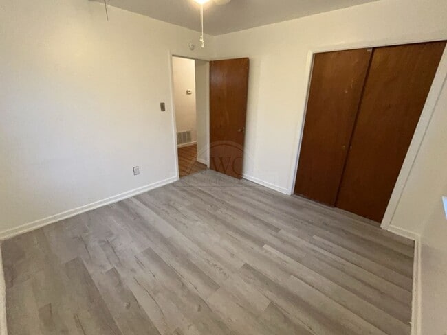 Building Photo - 1104 S 23rd St