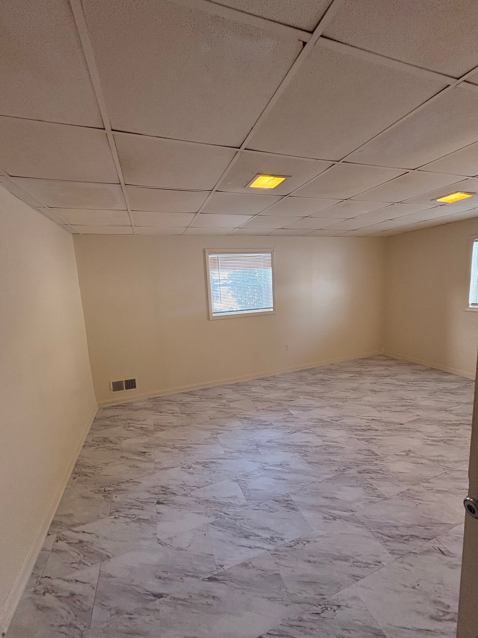 Building Photo - 910 Logwood Rd